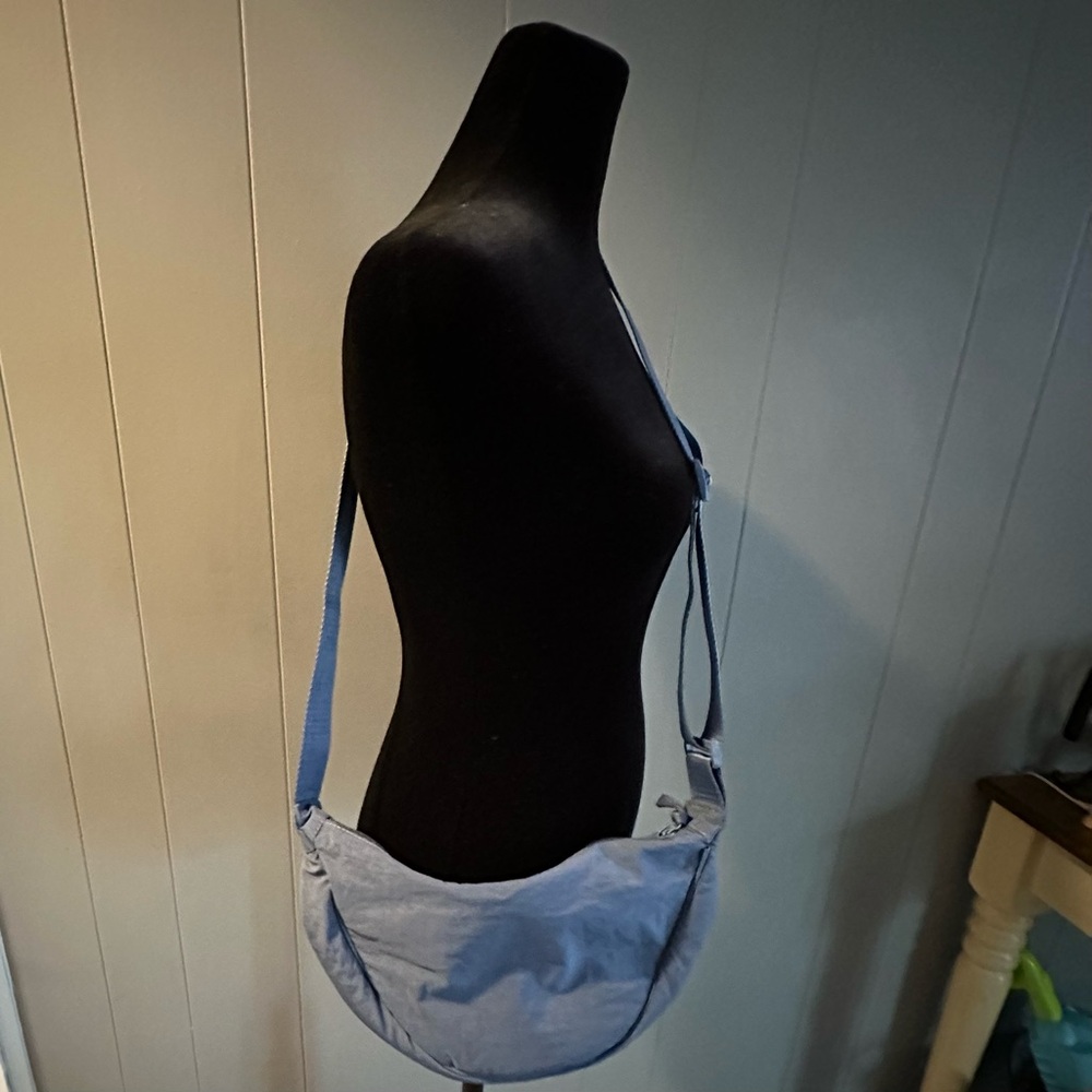 Stylish Blue Crossbody Bag NWOT